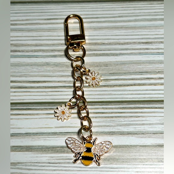 NEW! Bumble Bee and Daisy Bag Charm - Picture 5 of 5